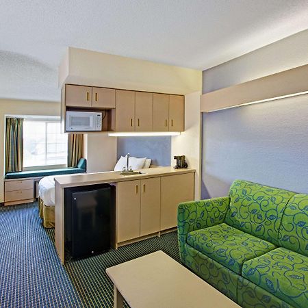 Microtel Inn & Suites By Wyndham Statesville Esterno foto