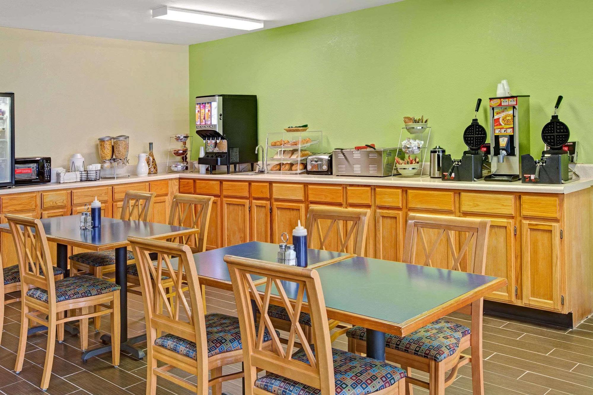 Microtel Inn & Suites By Wyndham Statesville Esterno foto