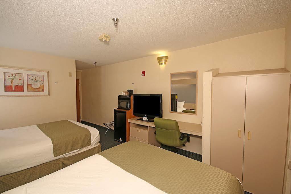 Microtel Inn & Suites By Wyndham Statesville Esterno foto